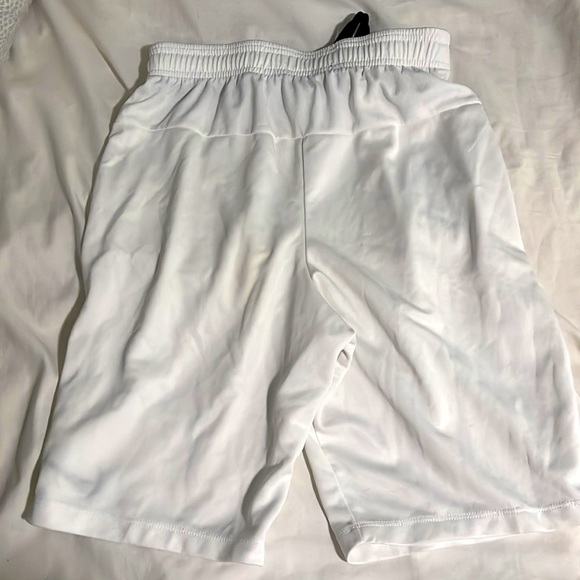 White Nike Shorts. In perfect condition. - Picture 3 of 3